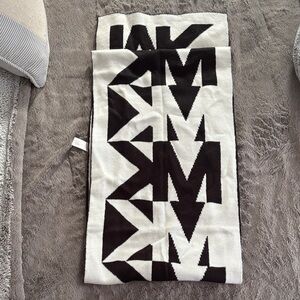 Michael Kors Black and White Scarf